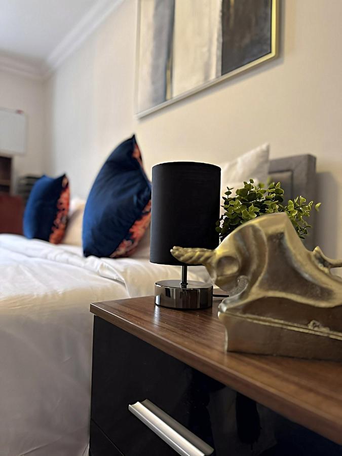 Spacious 3 Bed, 2 Bath In The Heart Of Shoreditch ロンドン エクステリア 写真